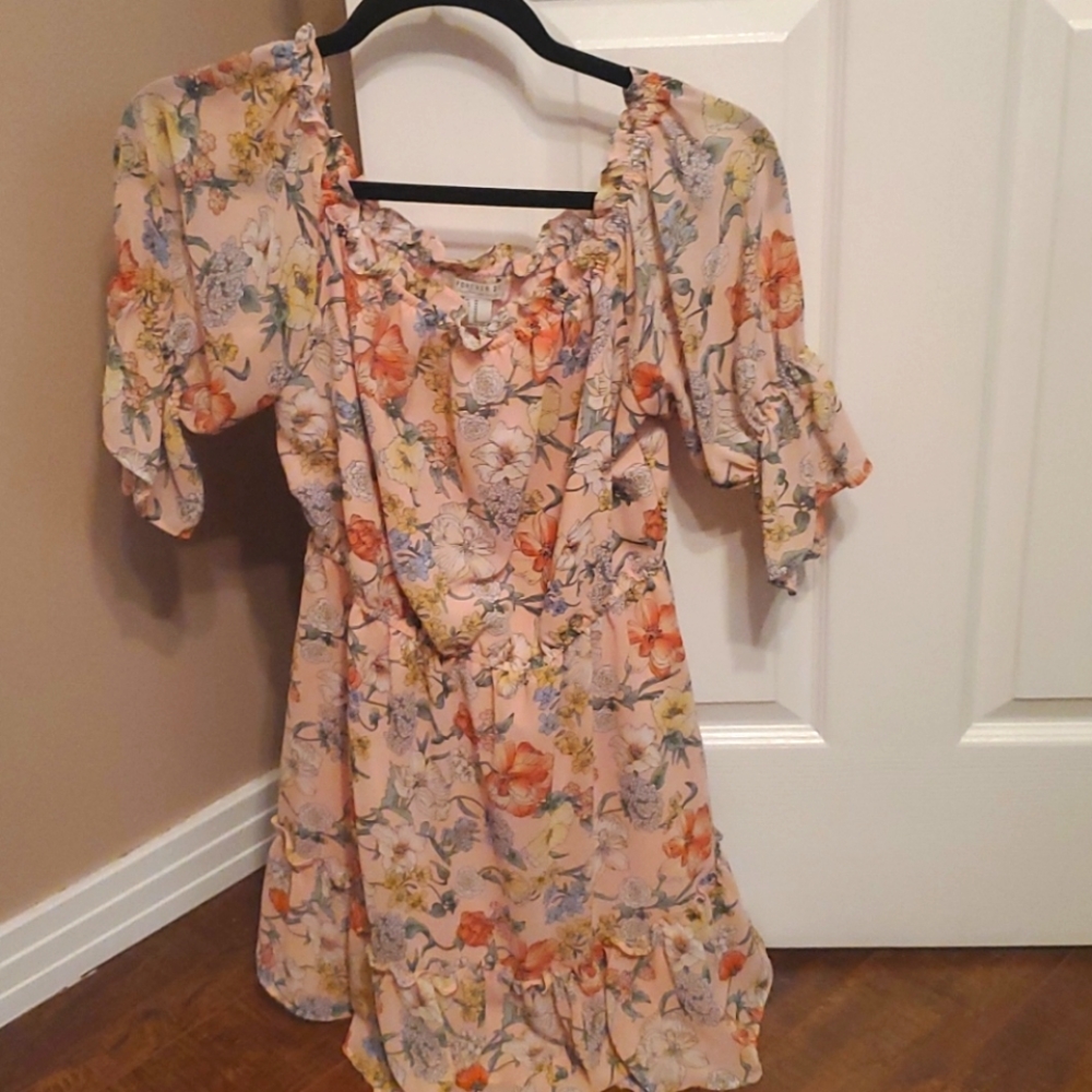 Dress - Picture 2 of 2